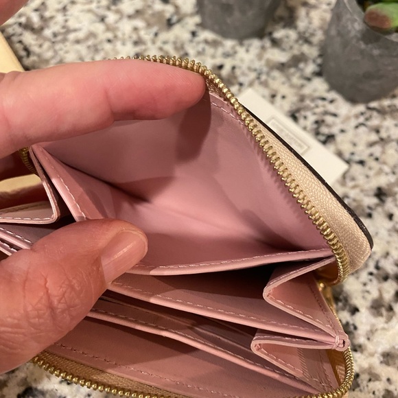 Louis Vuitton Rayures zippy coin purse - Picture 10 of 10